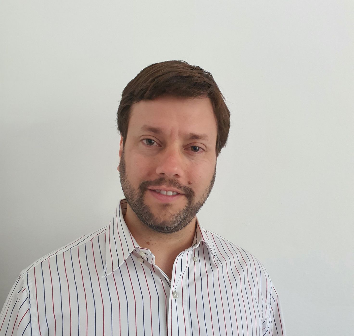 Eugenio Zucal presentando el Curso de Marketing y Business Development en Scalabl